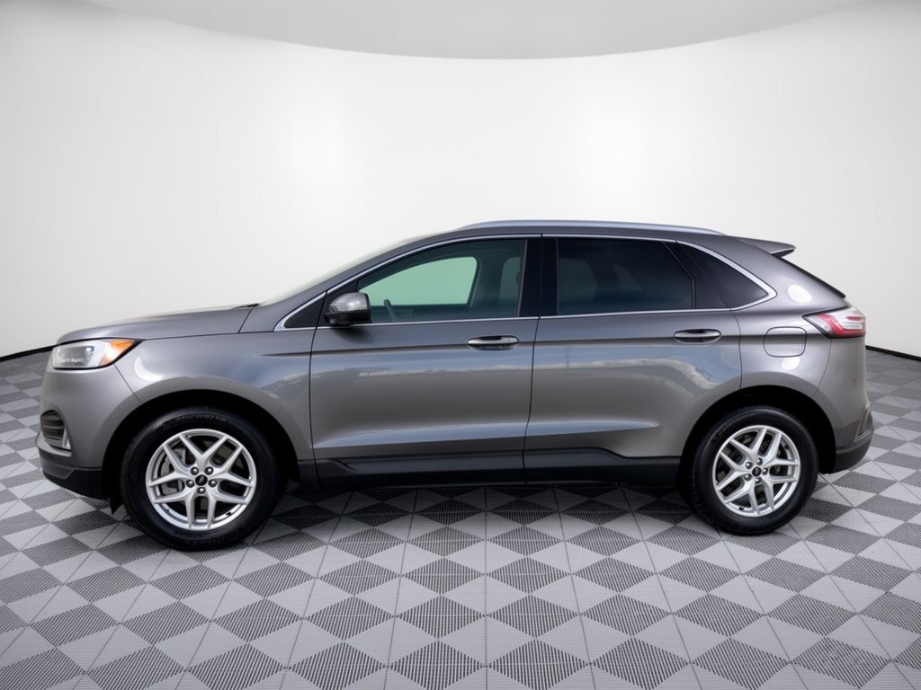 Used 2024 Ford Edge SEL w/ Convenience Package AWD/4WD image 2
