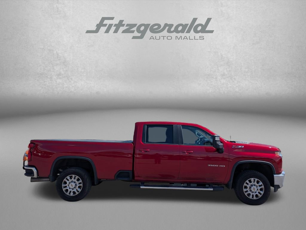 Used 2022 Chevrolet Silverado 3500 LT w/ Convenience Package AWD/4WD image 4