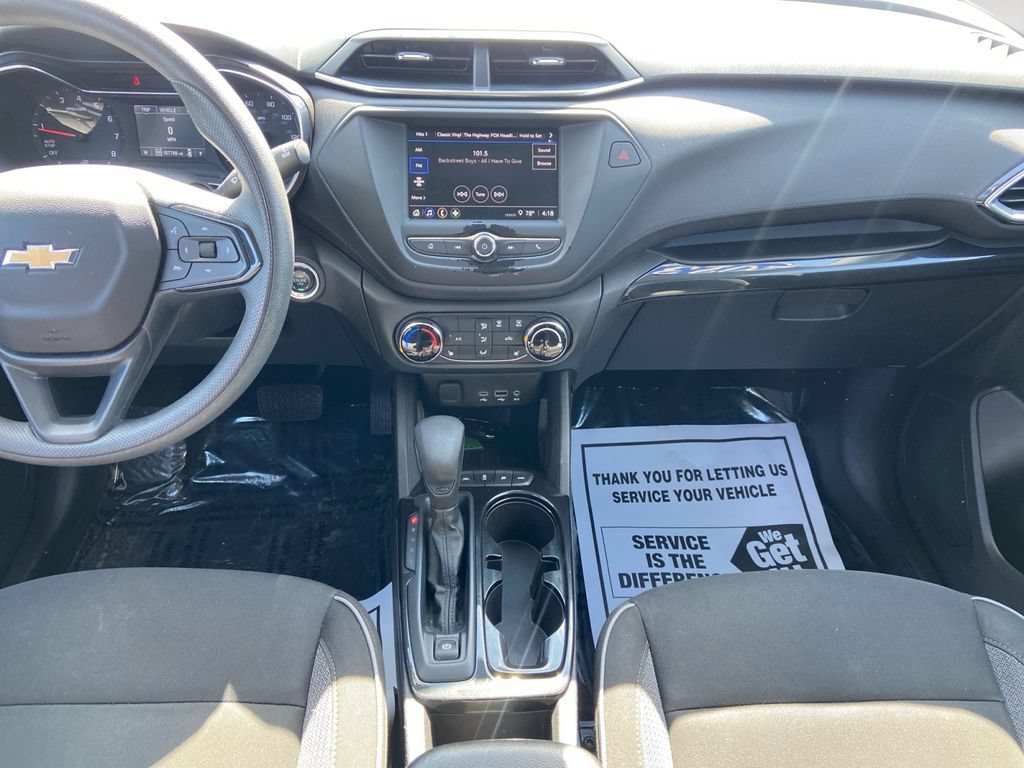 Used 2023 Chevrolet TrailBlazer LT AWD/4WD image 11