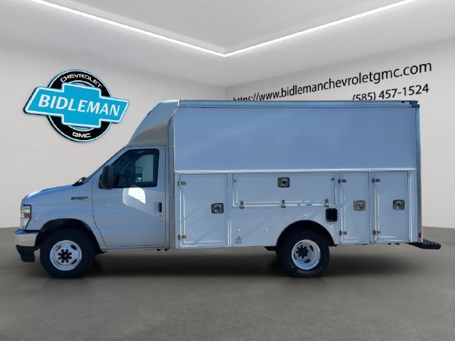Used 2022 Ford E-350 and Econoline 350 Super Duty w/ Power Windows & Locks Group RWD image 4