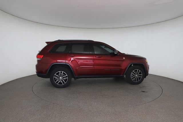 Used 2017 Jeep Grand Cherokee Trailhawk w/ Trailhawk Luxury Group AWD/4WD image 22