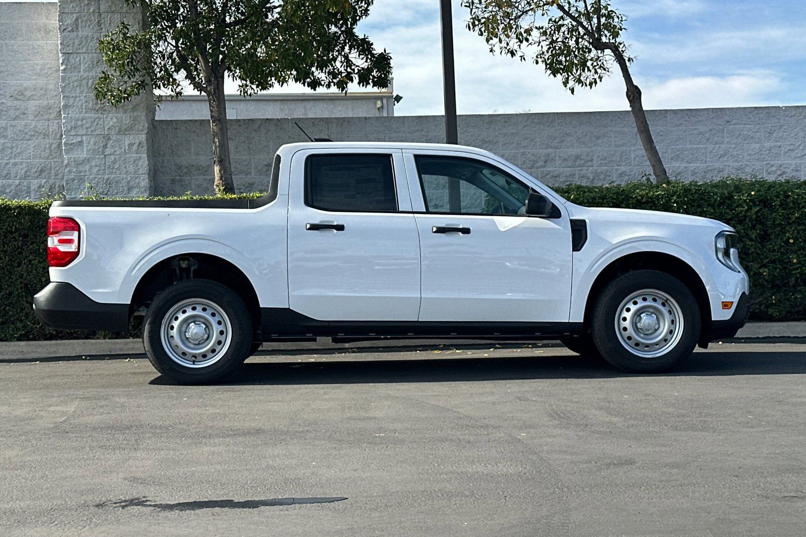 New 2026 Ford Maverick XL video 3