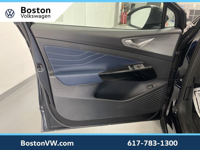 New 2025 Volkswagen ID.4 Pro S w/ ID.4 Black Package image 21