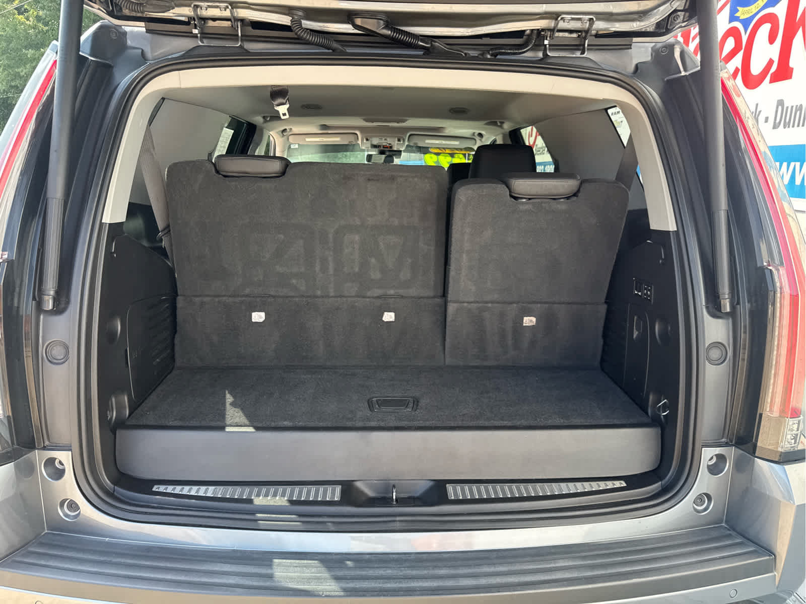 Used 2020 Cadillac Escalade Luxury RWD image 38