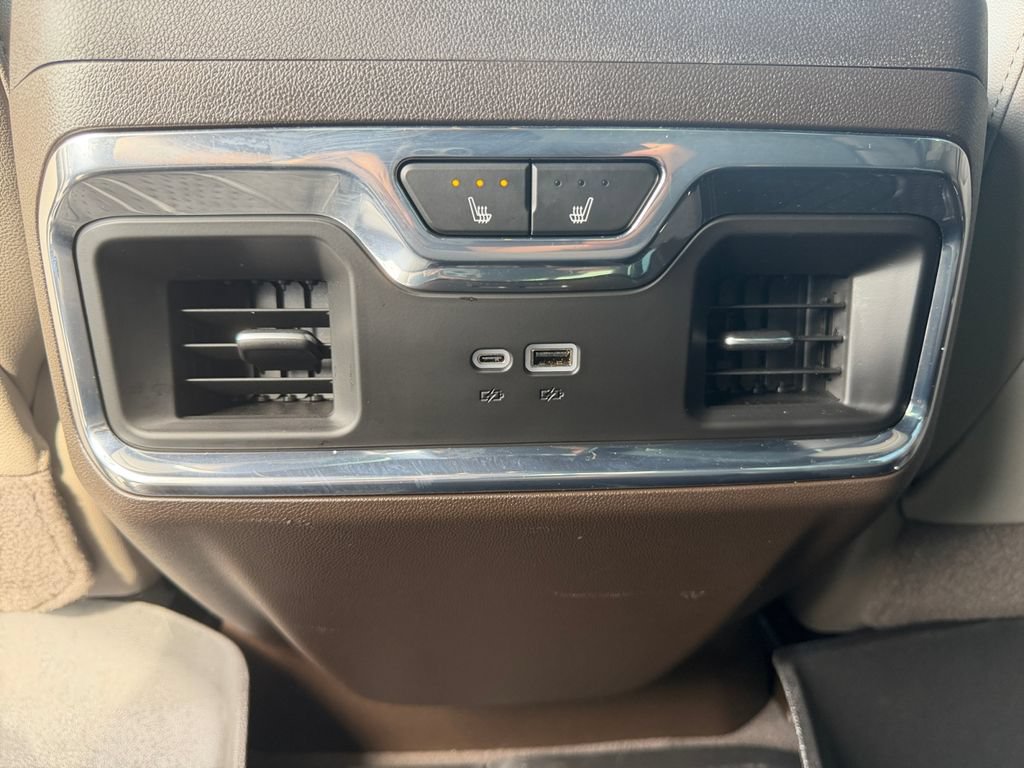 Used 2025 Chevrolet Silverado 1500 LTZ w/ Technology Package AWD/4WD image 18