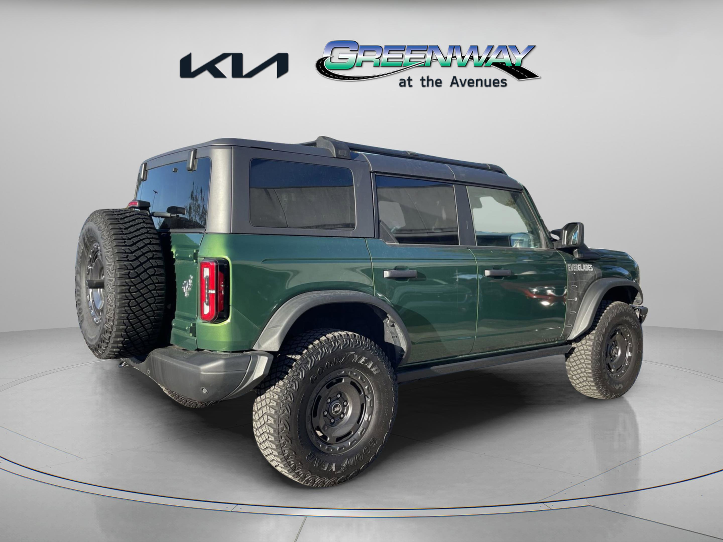 Used 2024 Ford Bronco Everglades image 4