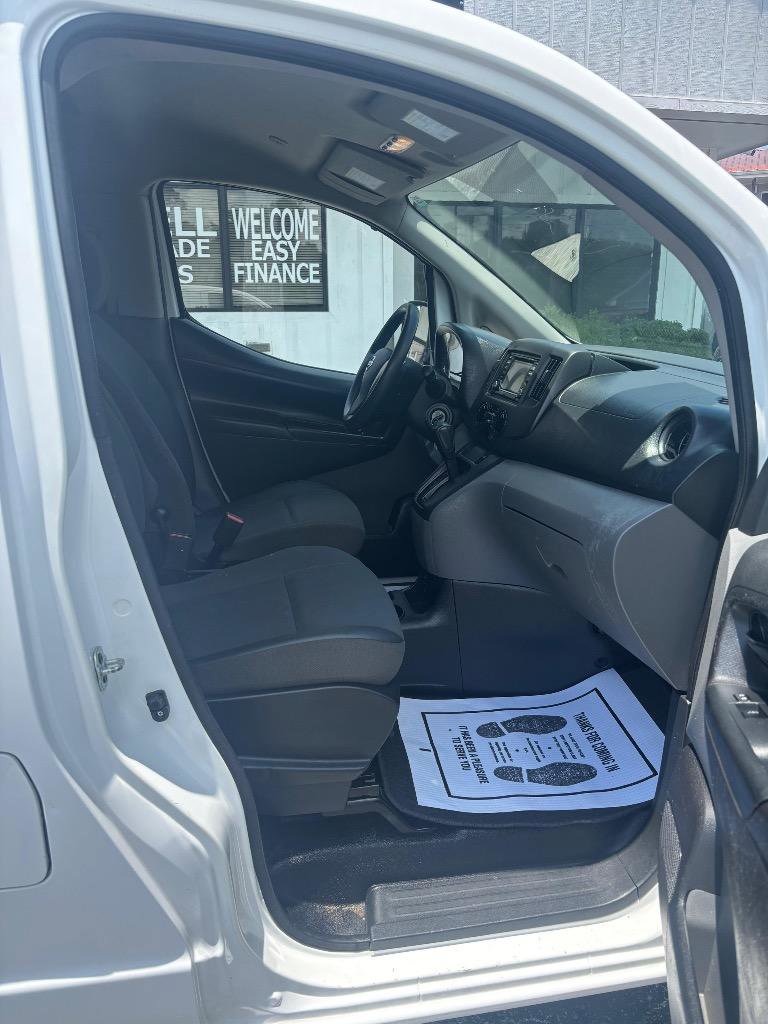 Used 2018 Nissan NV200 S image 22