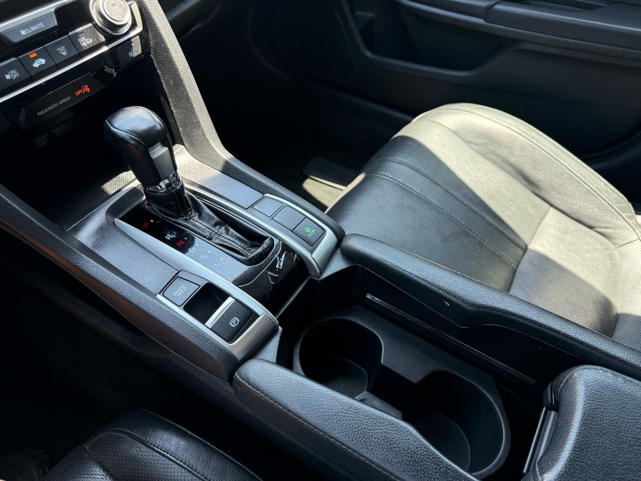 Used 2016 Honda Civic Touring image 13