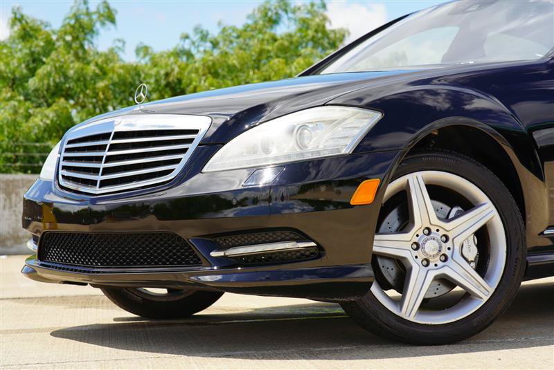 Used 2010 Mercedes-Benz S 550 4MATIC image 11