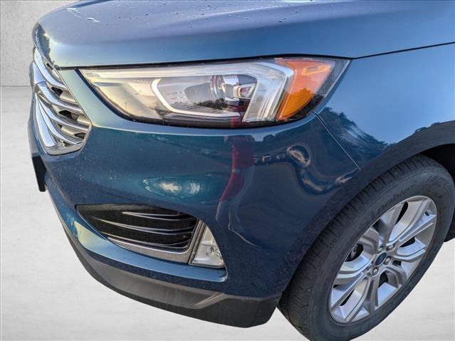 Used 2020 Ford Edge Titanium w/ Cargo Accessory Package AWD/4WD image 9