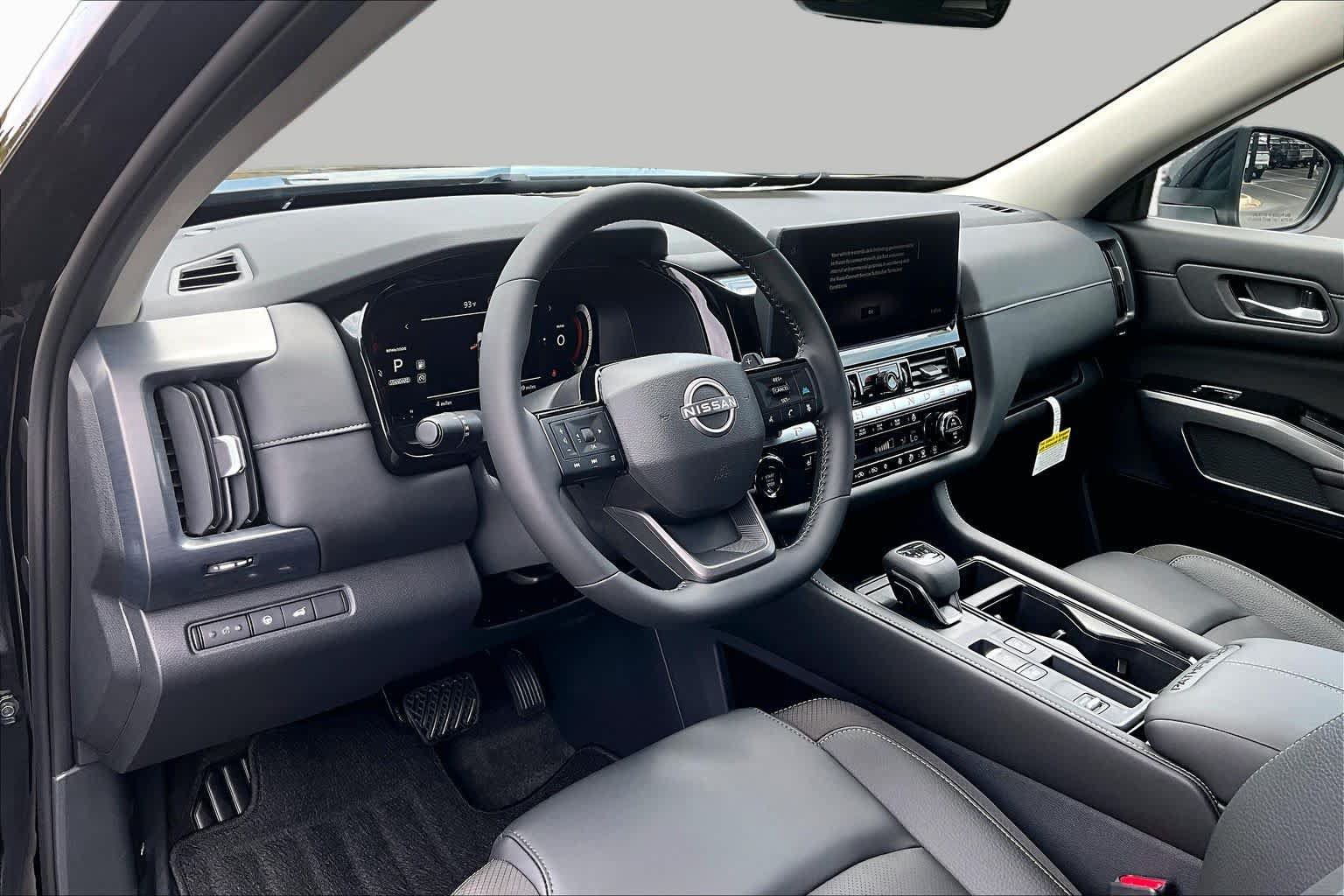 New 2026 Nissan Pathfinder SL FWD image 8