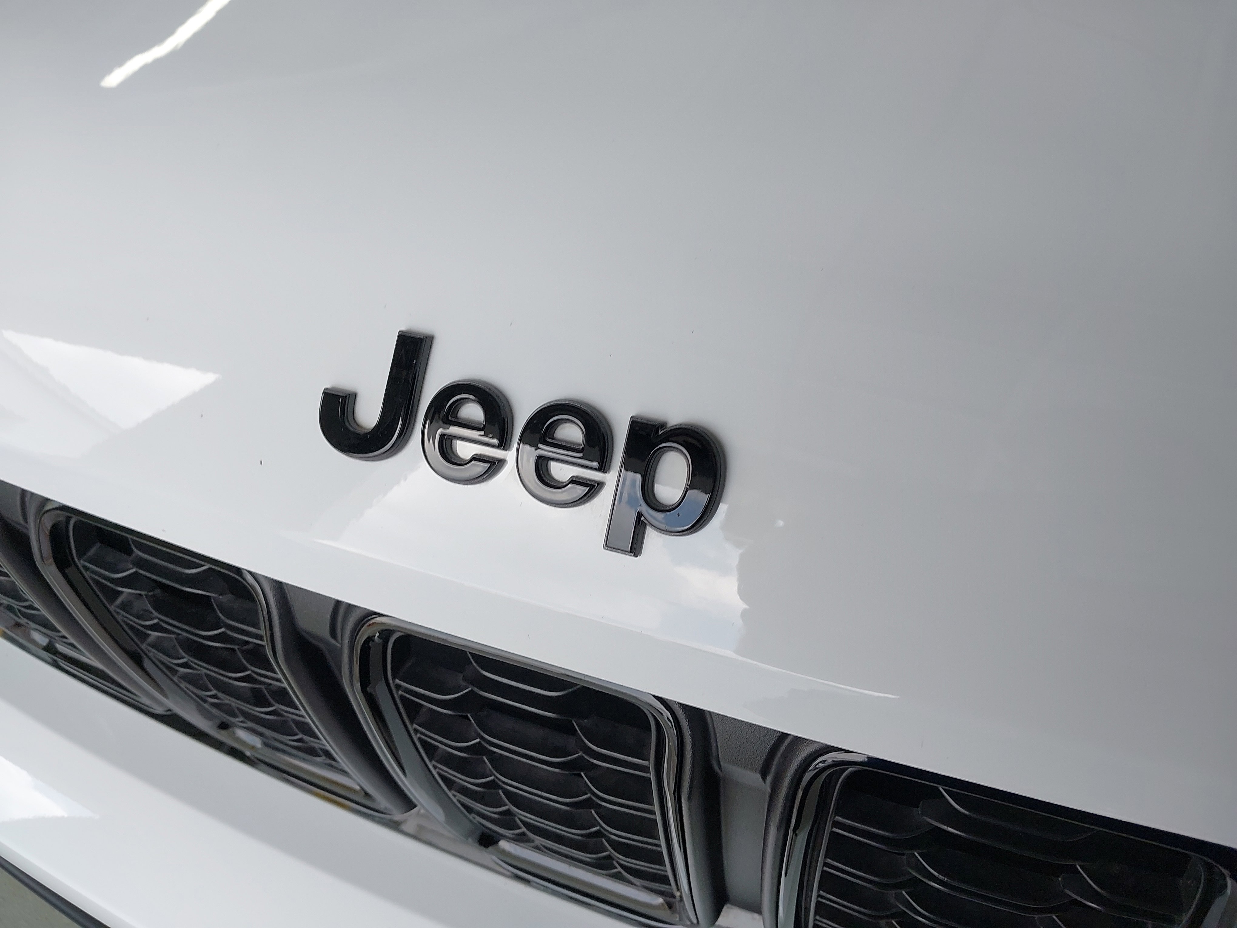 Used 2025 Jeep Grand Cherokee L Laredo image 31