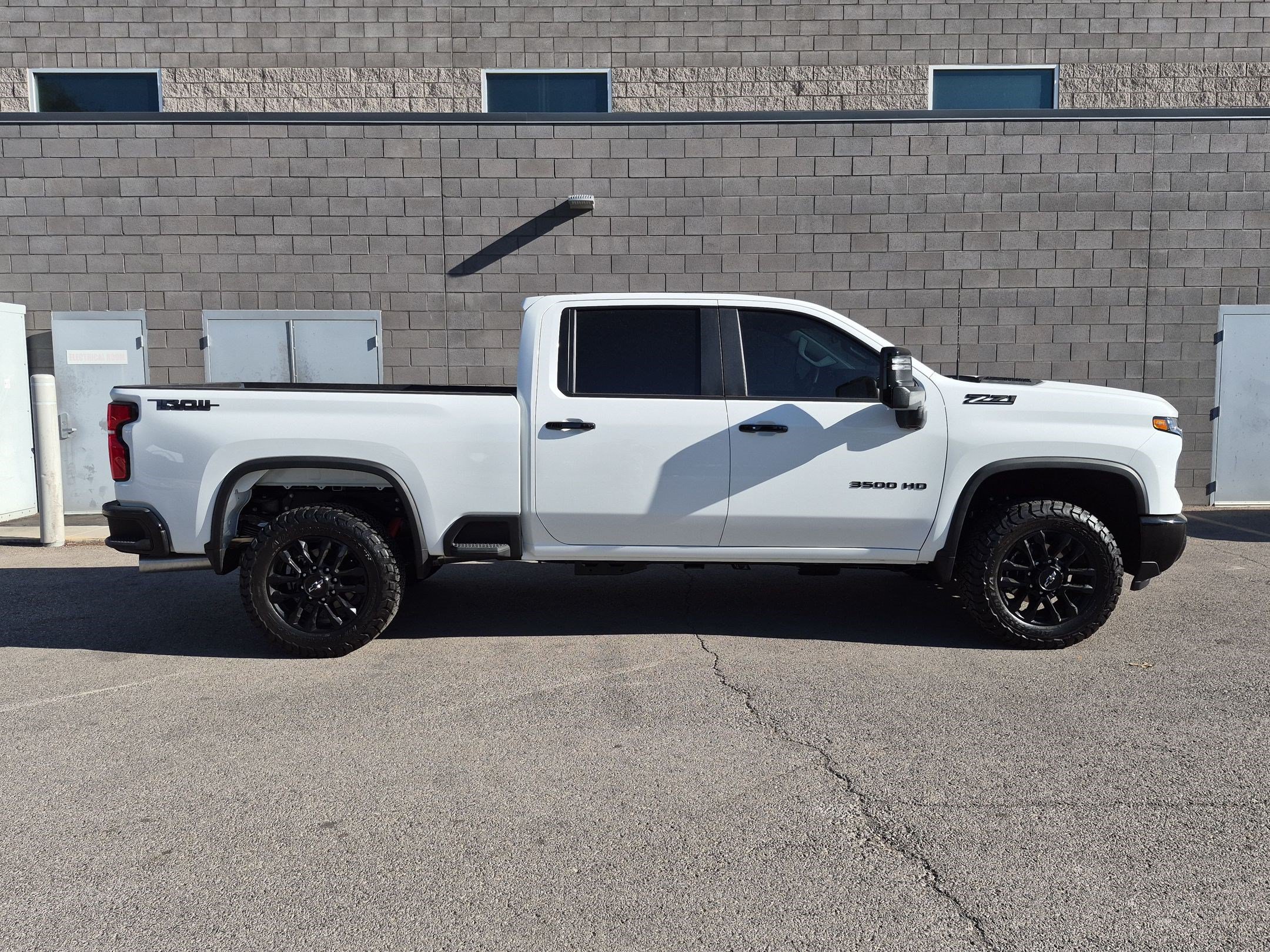 Used 2026 Chevrolet Silverado 3500 LT w/ Trail Boss Package AWD/4WD image 2