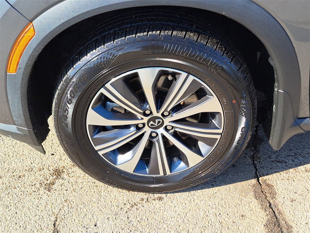 Used 2023 INFINITI QX60 Pure image 9