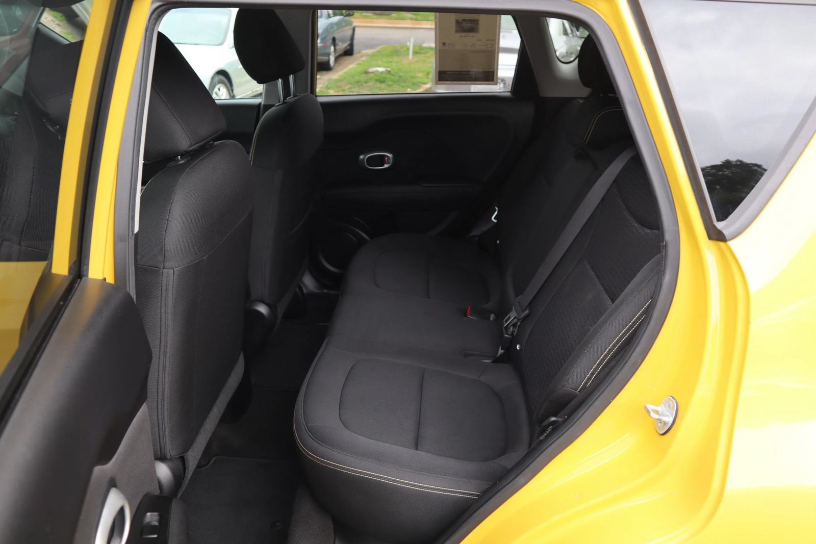 Used 2014 Kia Soul + FWD image 12