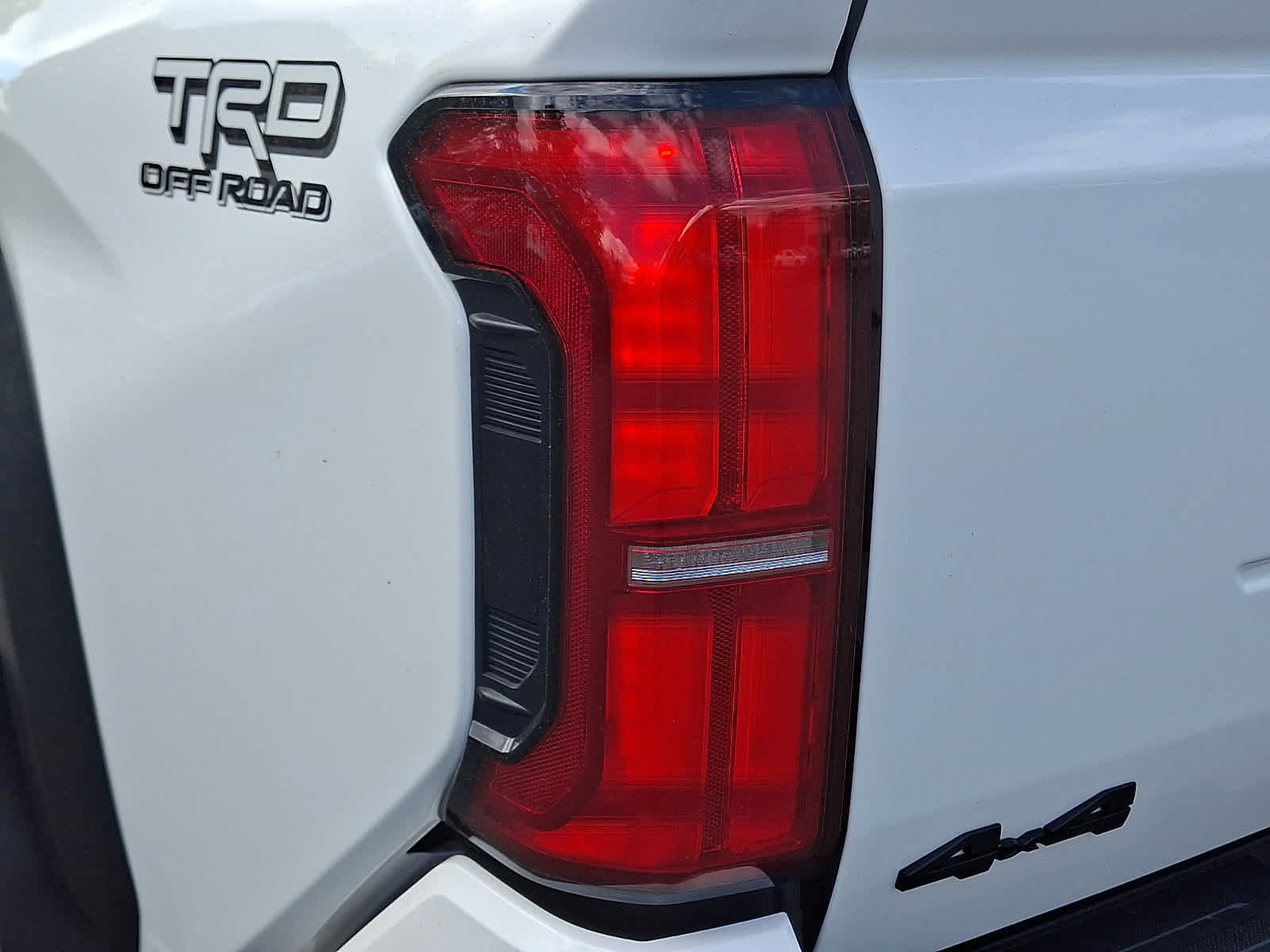 Certified 2024 Toyota Tacoma TRD Off-Road w/ TRD Off Road Upgrade Package AWD/4WD image 11