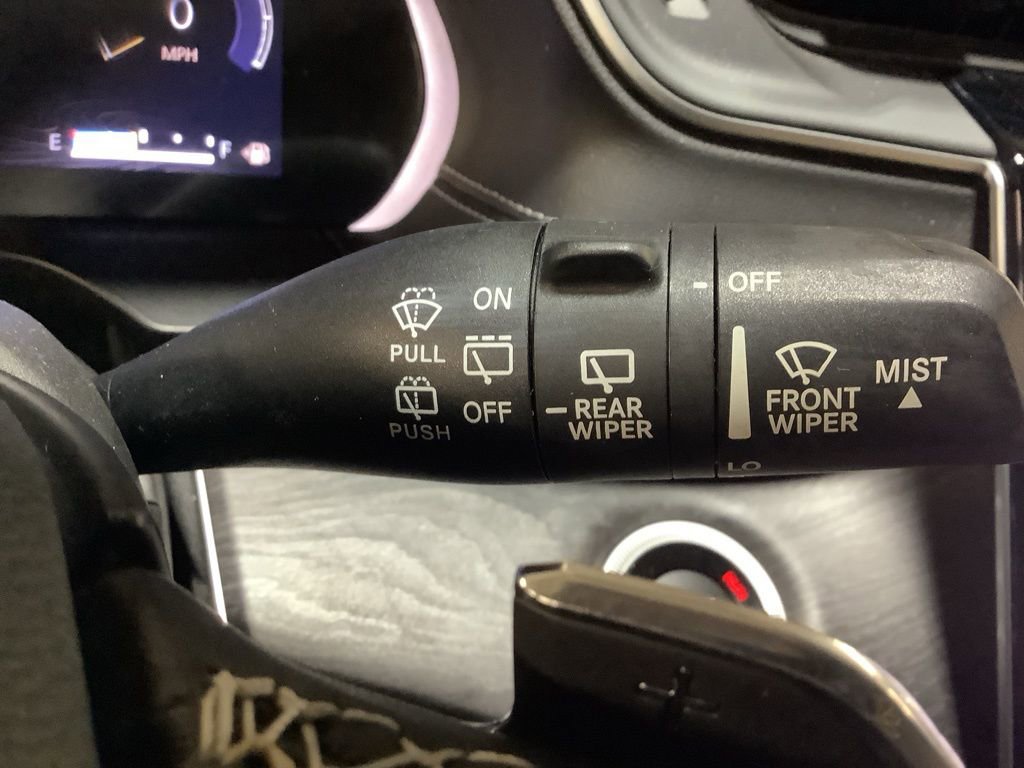 Used 2022 Jeep Grand Cherokee Limited AWD/4WD image 30