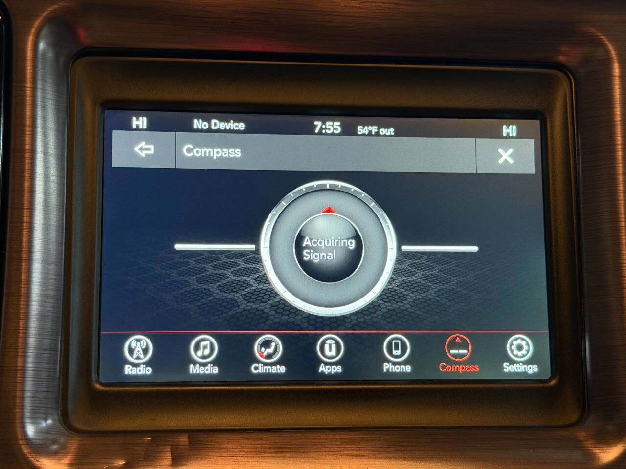 Used 2018 Dodge Challenger SXT image 33