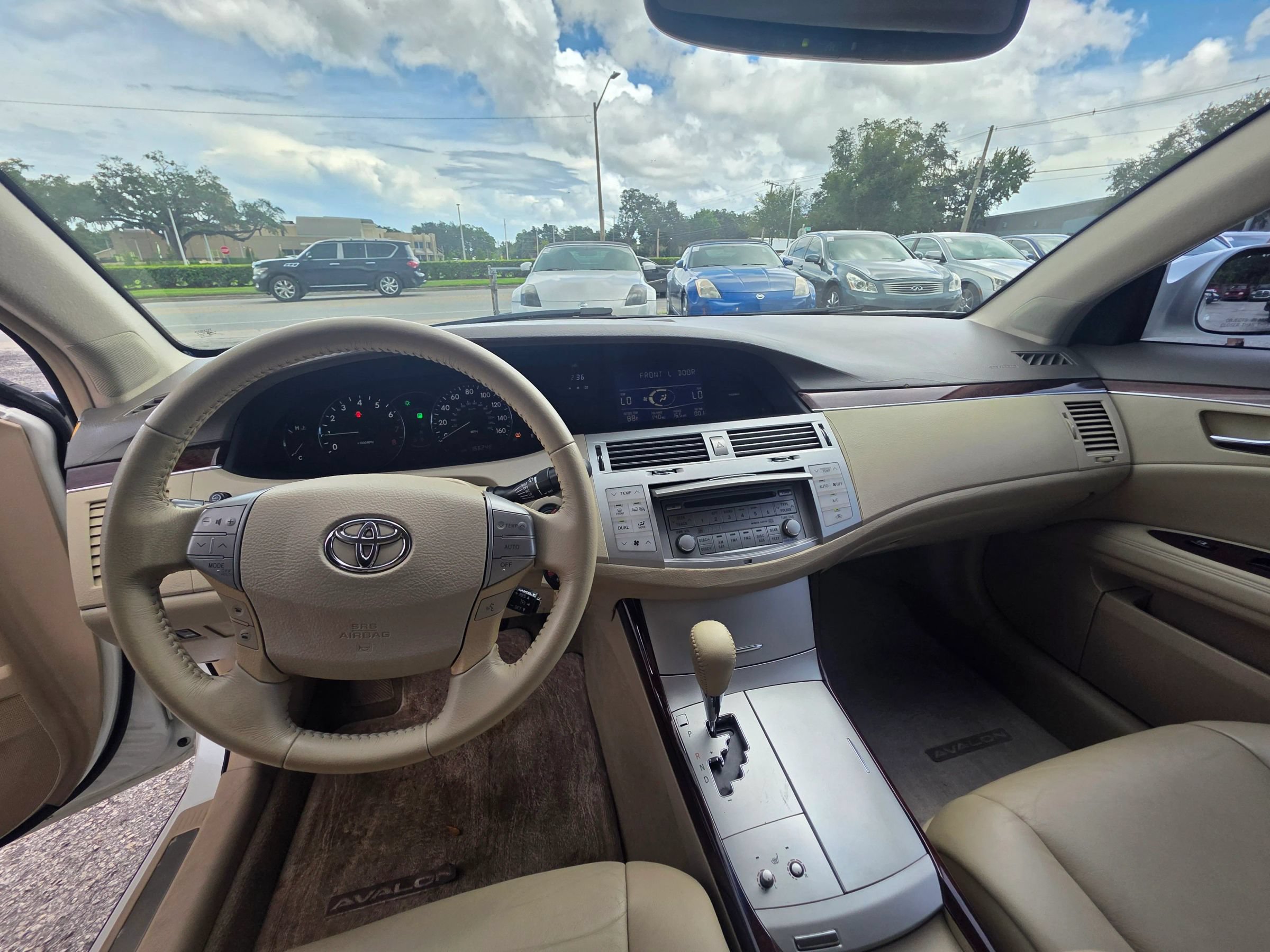 Used 2008 Toyota Avalon XLS FWD image 10