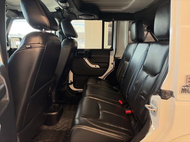 Used 2014 Jeep Wrangler Unlimited Sahara image 13