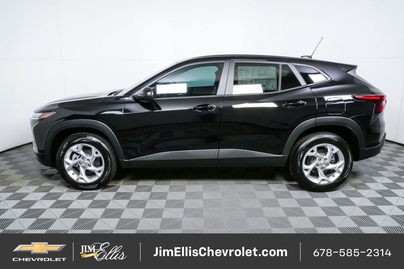 New 2026 Chevrolet Trax LS w/ LS Convenience Package FWD image 28