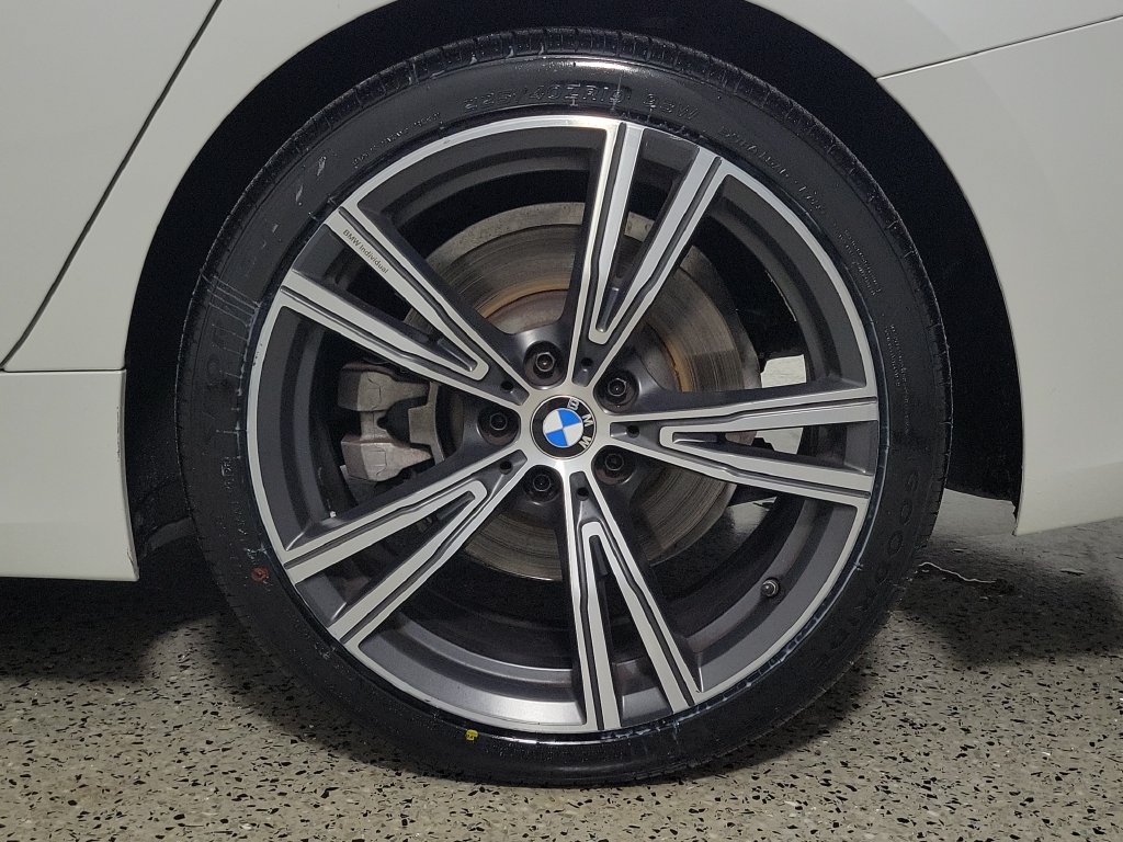 Used 2021 BMW 330i Sedan w/ Convenience Package RWD image 8