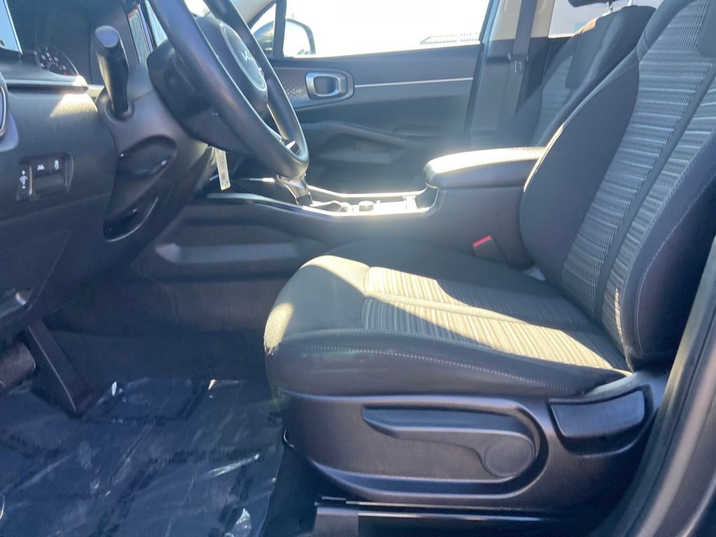 Used 2022 Kia Sorento LX image 22