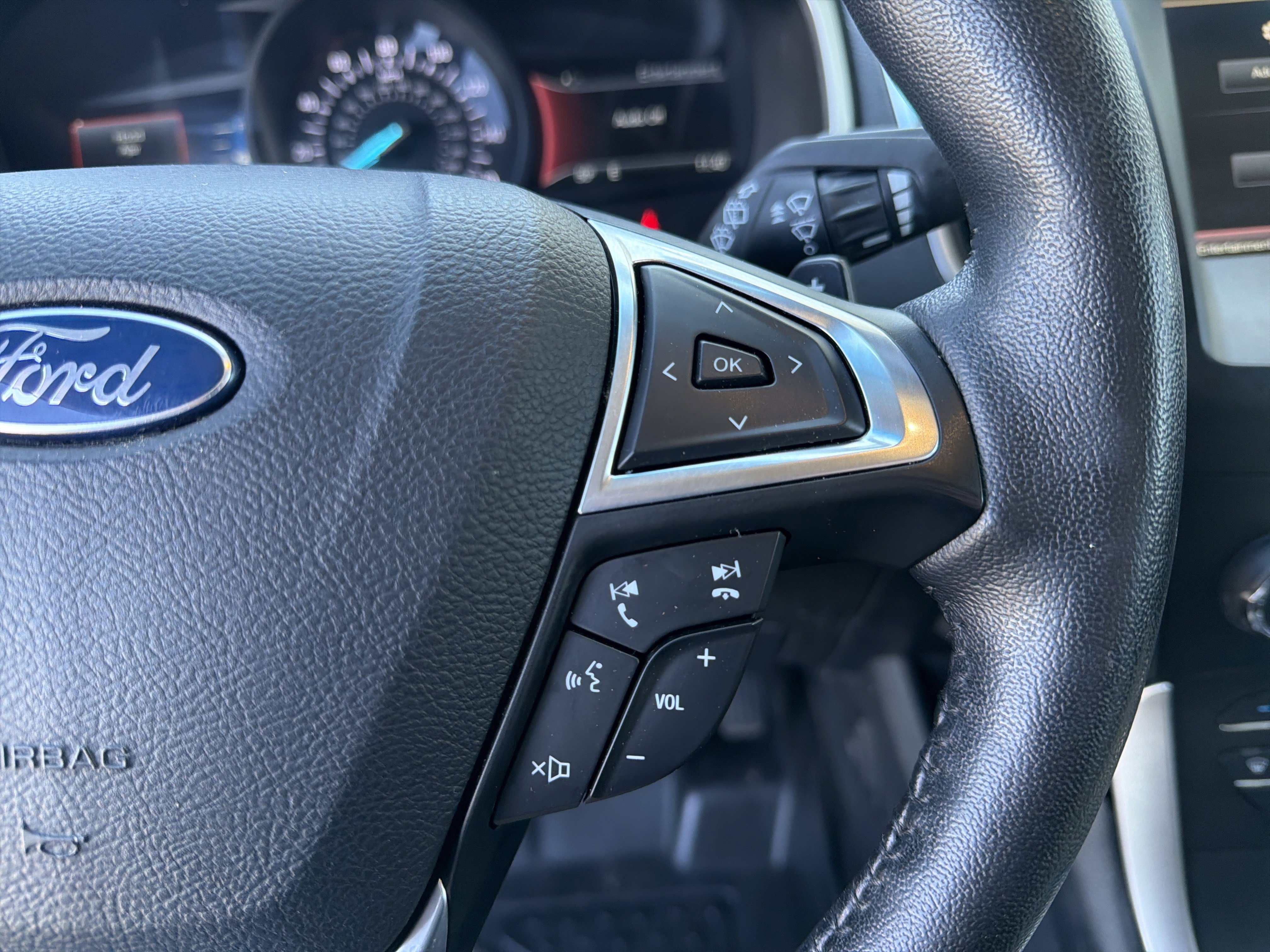 Used 2015 Ford Edge SEL w/ Equipment Group 201A image 34