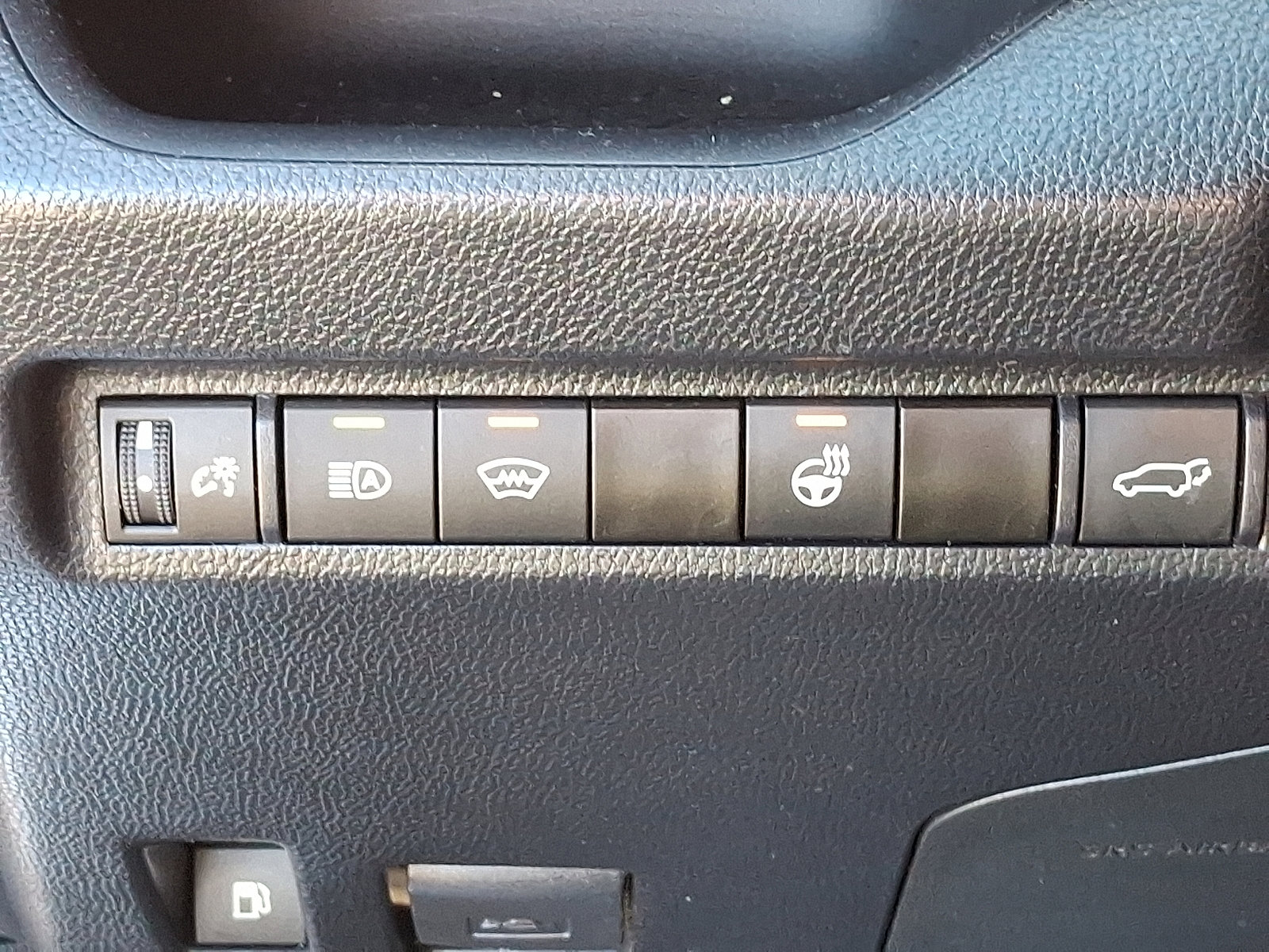 Certified 2024 Toyota RAV4 XLE w/ Convenience Package image 25