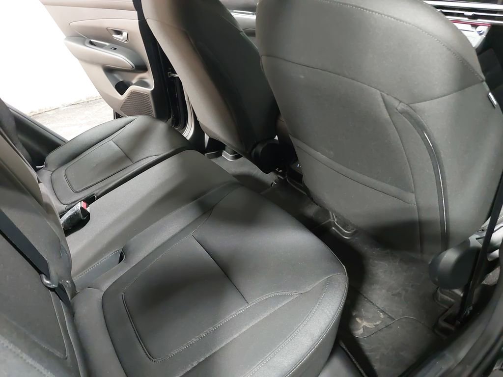 Certified 2025 Hyundai Tucson SE image 11