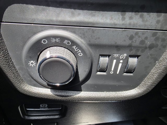 Used 2022 Jeep Grand Cherokee L Laredo w/ Luxury Tech Group I AWD/4WD image 8