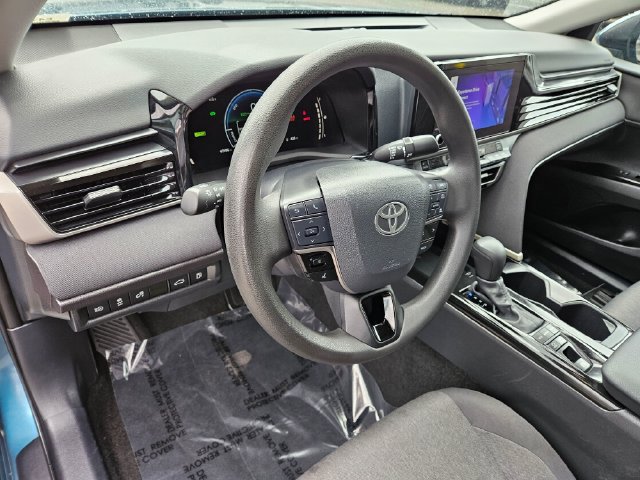 Used 2025 Toyota Camry LE FWD image 23