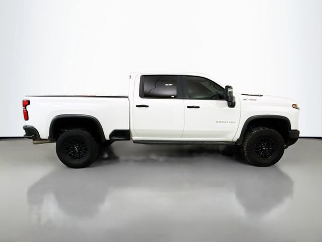 Used 2024 Chevrolet Silverado 2500 ZR2 image 11