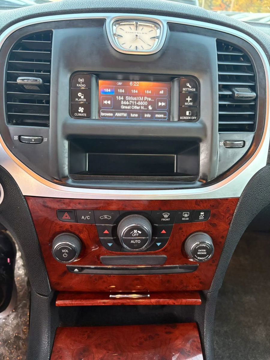 Used 2012 Chrysler 300 RWD image 15