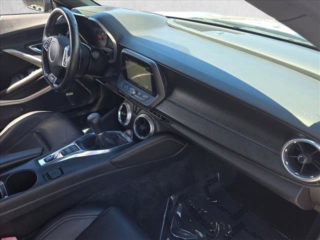 Used 2016 Chevrolet Camaro SS RWD image 21