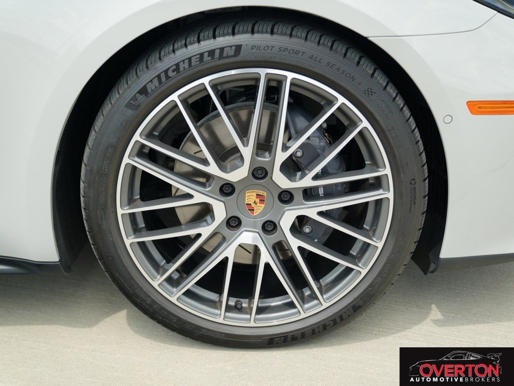 Used 2025 Porsche Panamera 4 image 39