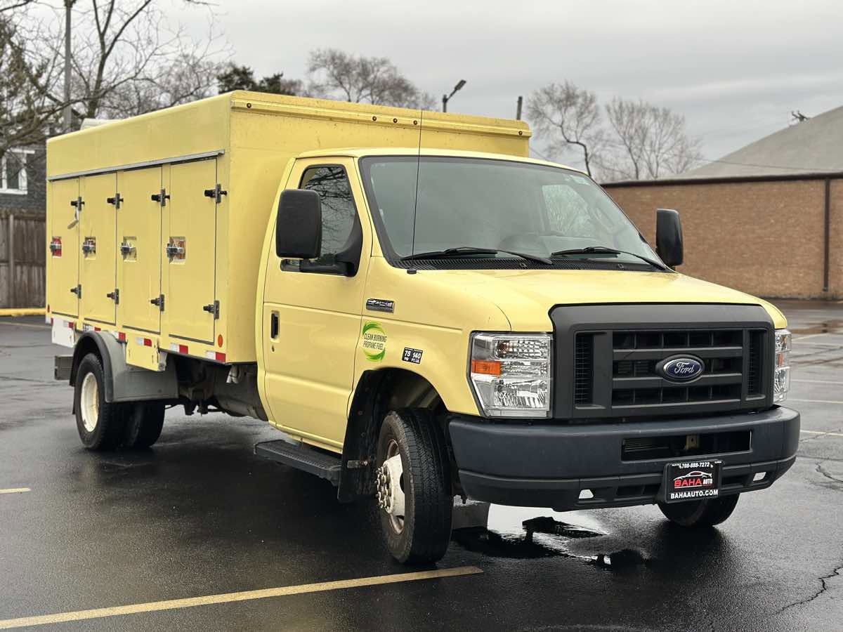 Used 2019 Ford E-450 and Econoline 450 Super Duty w/ Power Windows & Locks Group image 3