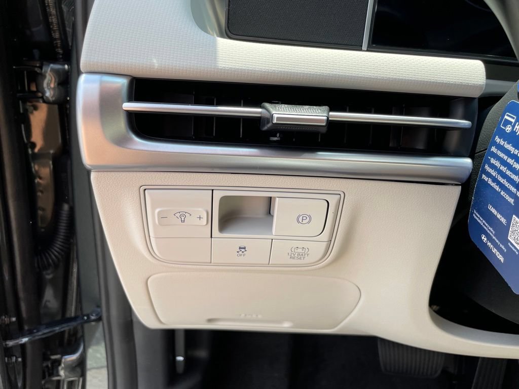 New 2026 Hyundai Tucson Blue SE AWD/4WD image 12