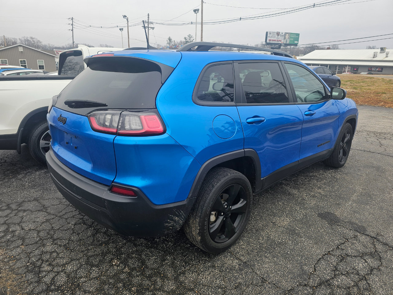 Used 2020 Jeep Cherokee Latitude Plus image 2