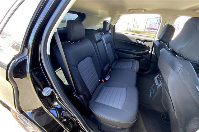 Used 2022 Ford Edge SE w/ Black Appearance Package image 25