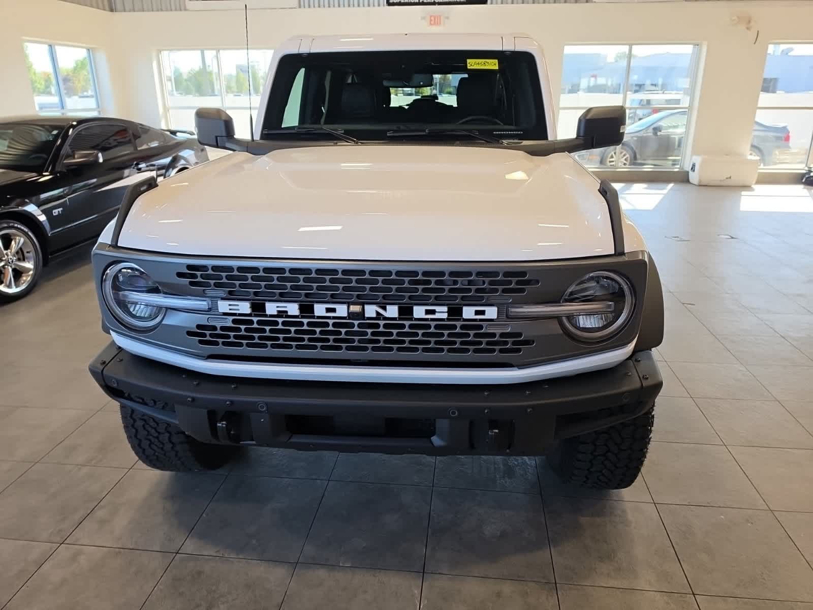 Used 2025 Ford Bronco Badlands AWD/4WD image 2
