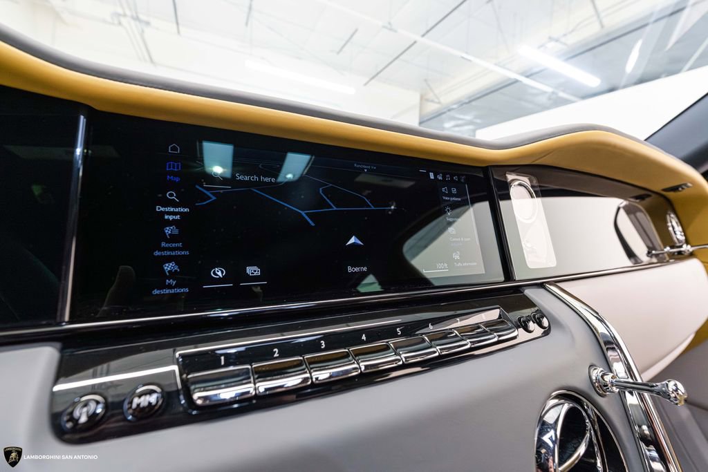 Used 2025 Rolls-Royce Cullinan w/ Dynamic Package image 47