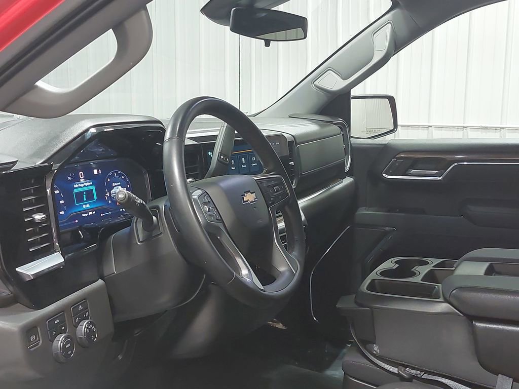 Used 2023 Chevrolet Silverado 1500 LT image 15