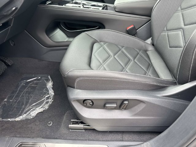 New 2026 Volkswagen Atlas SE FWD image 15