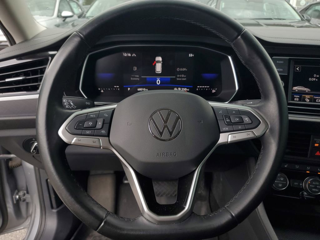 Used 2023 Volkswagen Jetta SE FWD image 16