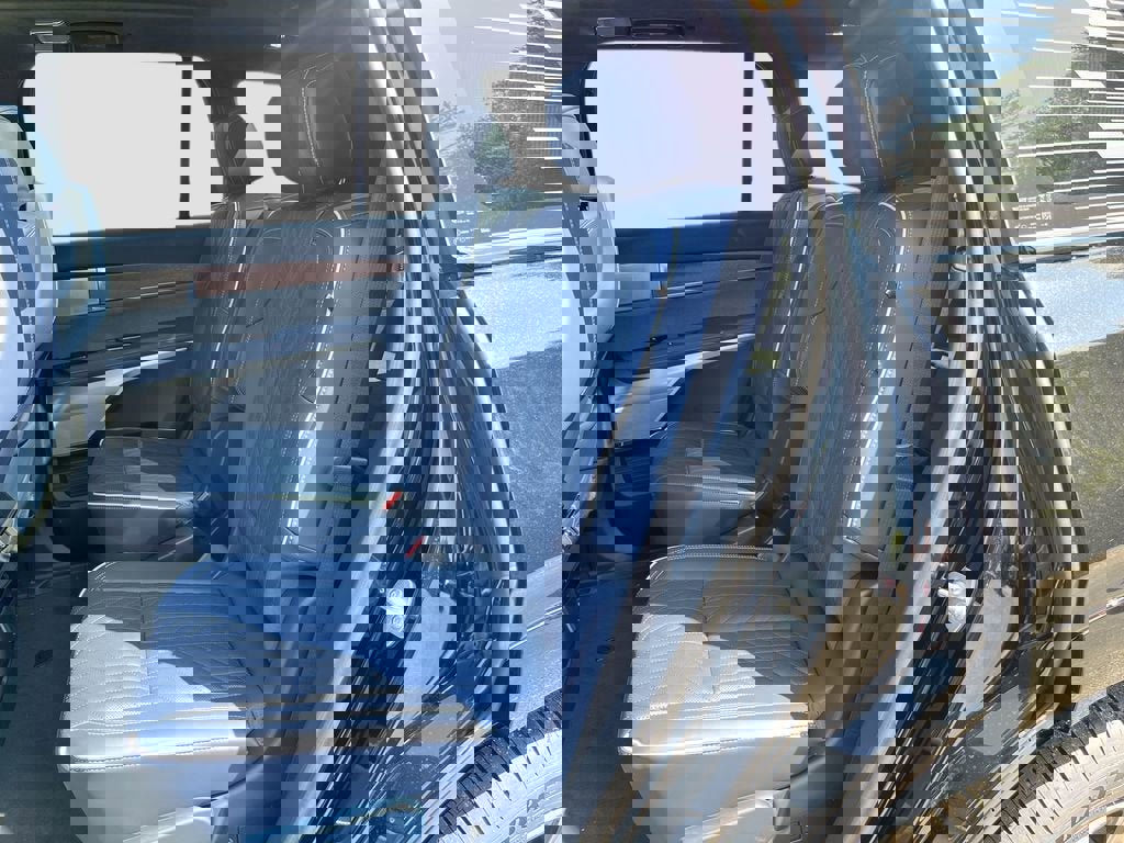 New 2026 Cadillac Vistiq Premium Luxury w/ LPO, Floor Liner Package image 26