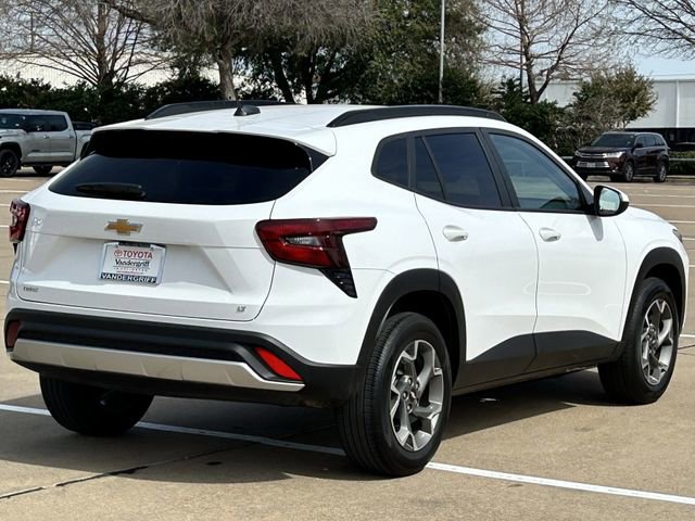 Used 2025 Chevrolet Trax LT image 4