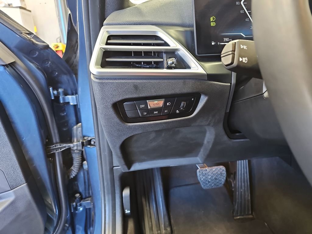 Used 2025 BMW 330i xDrive Sedan image 25