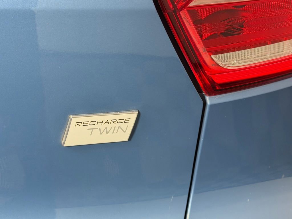 Used 2023 Volvo XC40 Recharge Plus image 12