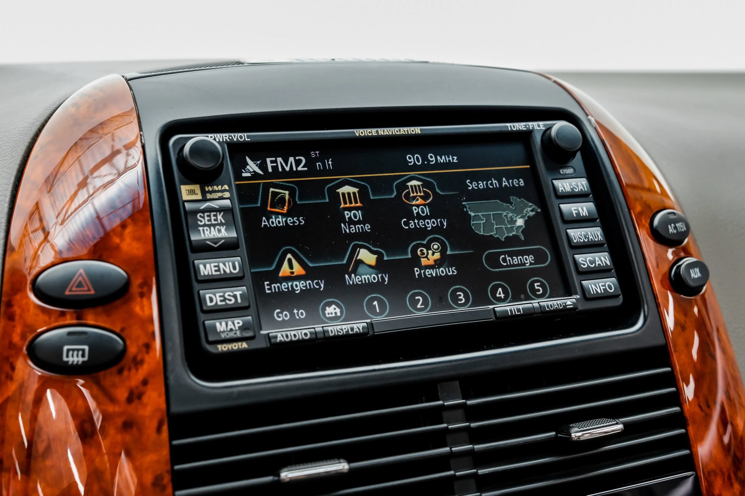 Used 2010 Toyota Sienna XLE Limited FWD image 36